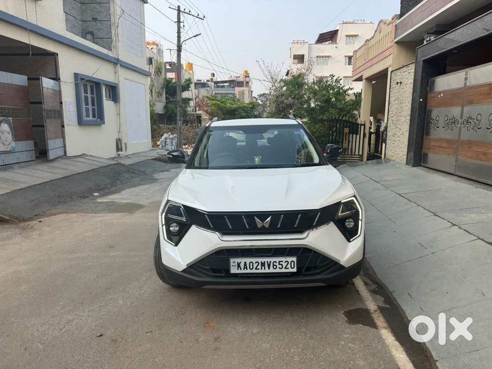 Mahindra Xuv 3xo 2024 Petrol 13700 Km Driven