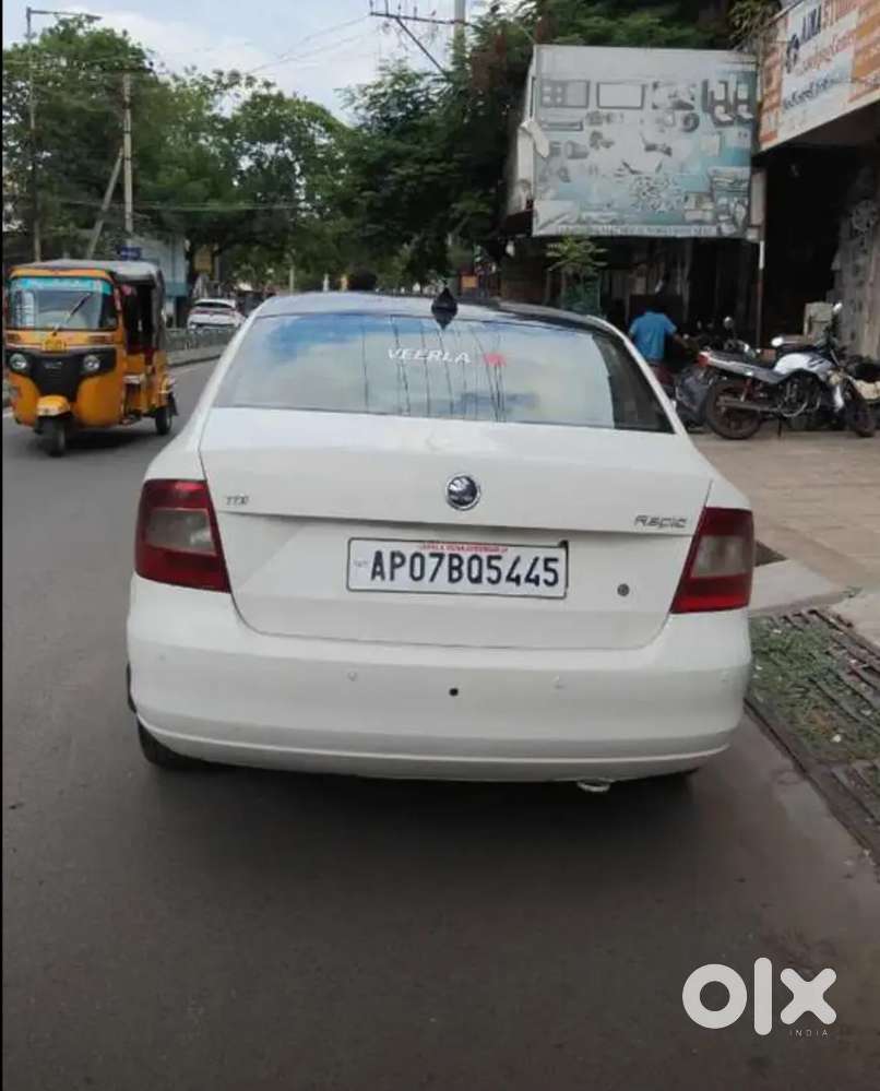 Skoda Rapid 2013 Diesel 150000 Km Driven