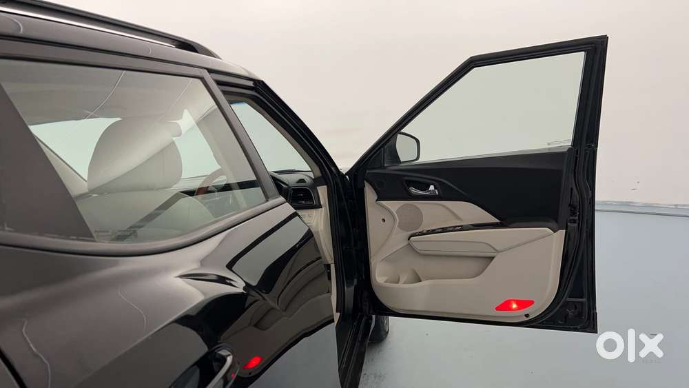 Mahindra Xuv300 W8 Option Diesel, 2021, Diesel