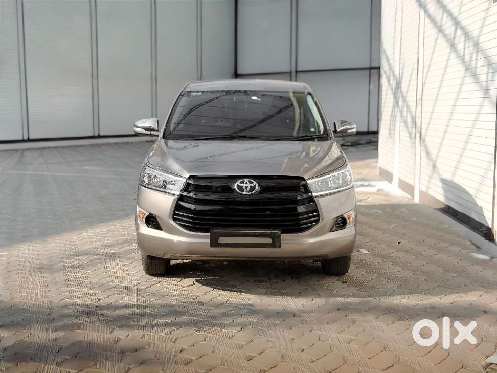 Toyota Innova Crysta 2.4 Gx Mt, 2017, Diesel