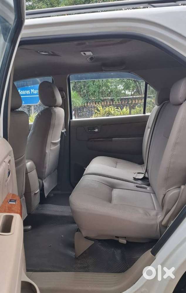 Toyota Fortuner 3.0 4x4 Manual, 2011, Diesel
