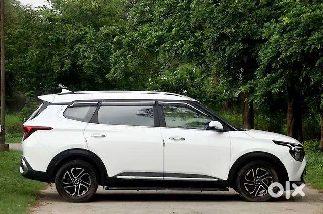 Kia Carens Top Model With Sunroof (petrol)