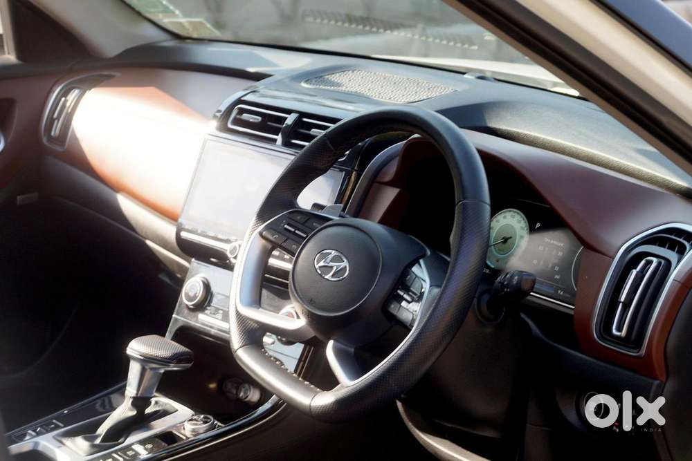 Hyundai Alcazar 2.0 Signature (o) Petrol At 6 Str, 2023, Petrol