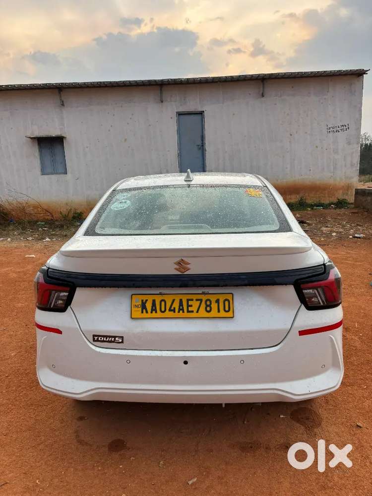 Maruti Suzuki Dzire 2025 Cng & Petrol 37382 Km Driven Serviced Timely