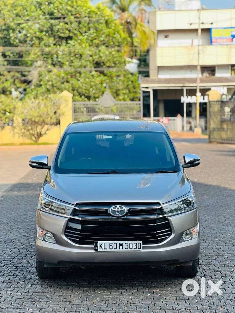 Toyota Innova Crysta, 2017