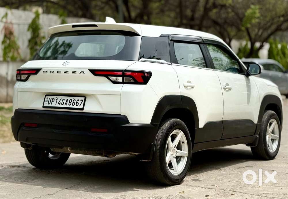 Maruti Suzuki Brezza 1.5 Lxi Cng, 2024, Cng & Hybrids