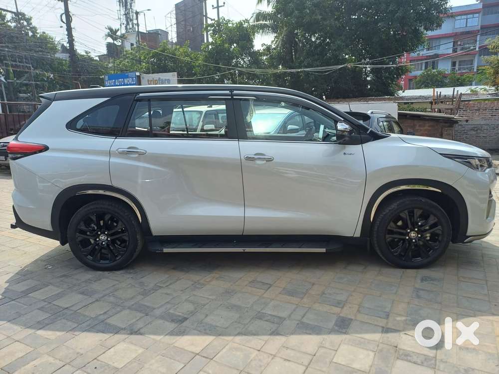 Toyota Innova Hycross 2.0 Zx (o) Hybrid 7 Str, 2026, Petrol