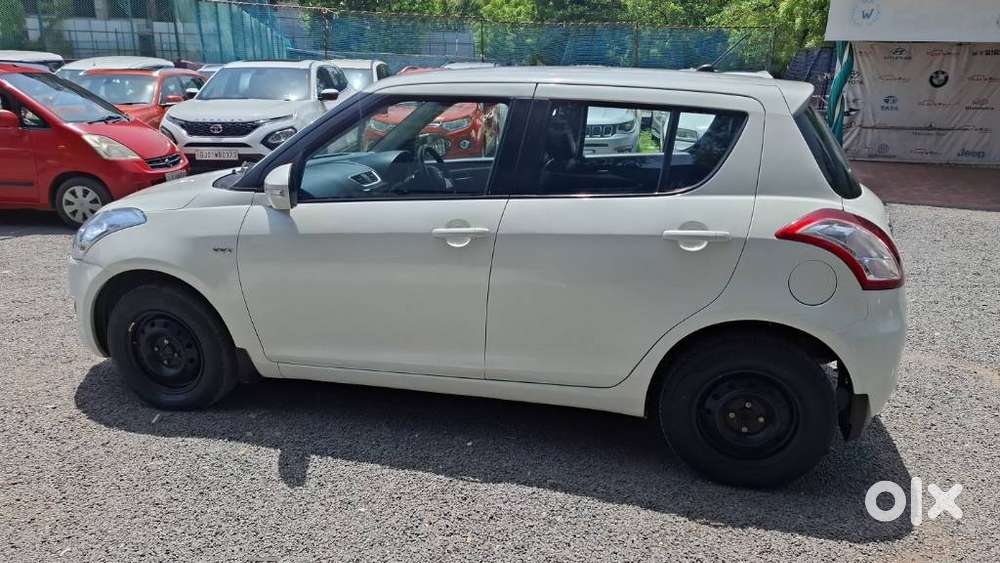 Maruti Suzuki Swift Vxi Optional, 2013, Petrol