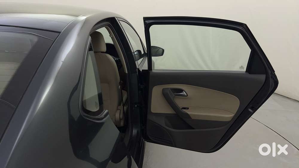 Volkswagen Vento 1.2 Tsi Highline At, 2016, Petrol