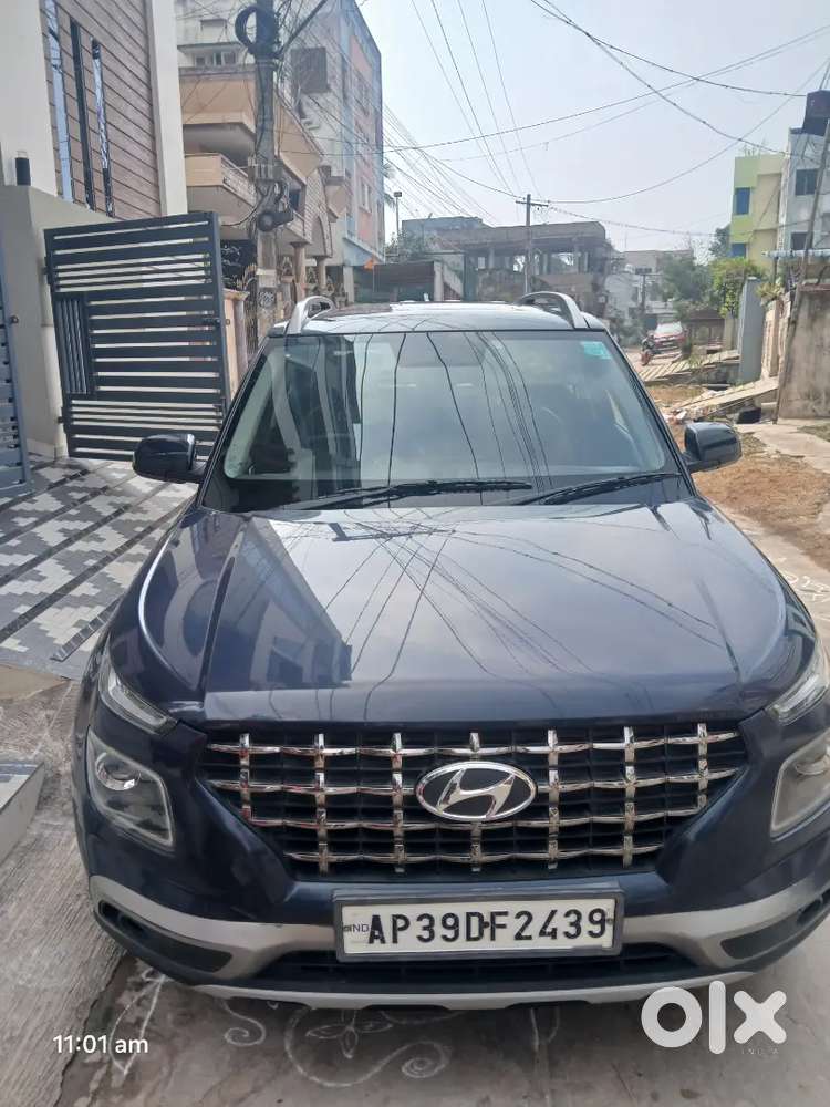 Hyundai Venue 2019 Petrol Well Maintained