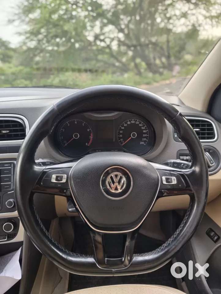 Volkswagen Vento 2010-2013 Petrol Highline At, 2015, Petrol