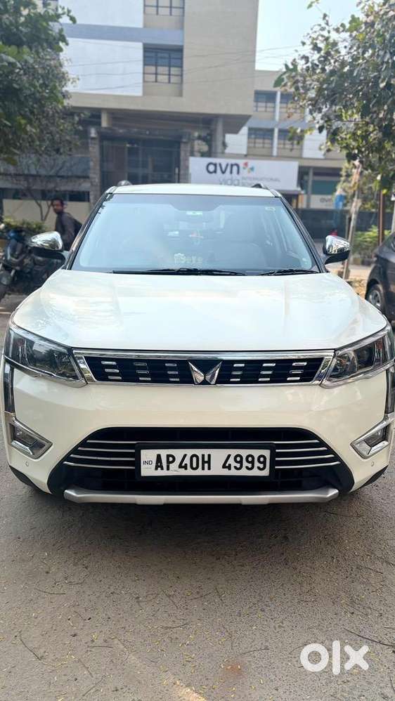 Mahindra Xuv300 2023 Diesel 490000 Km Driven