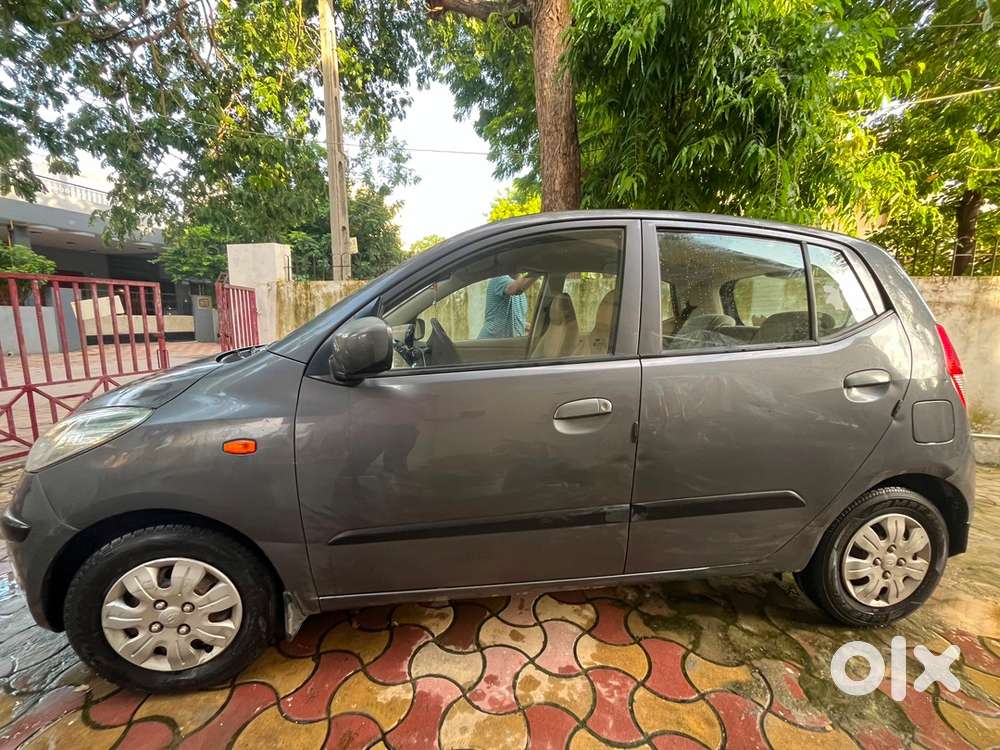 Hyundai I10 Gray