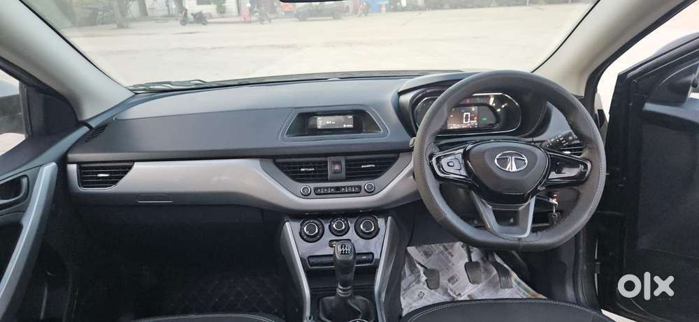 Tata Nexon 1.2 Revotron Xm (s), 2024, Petrol