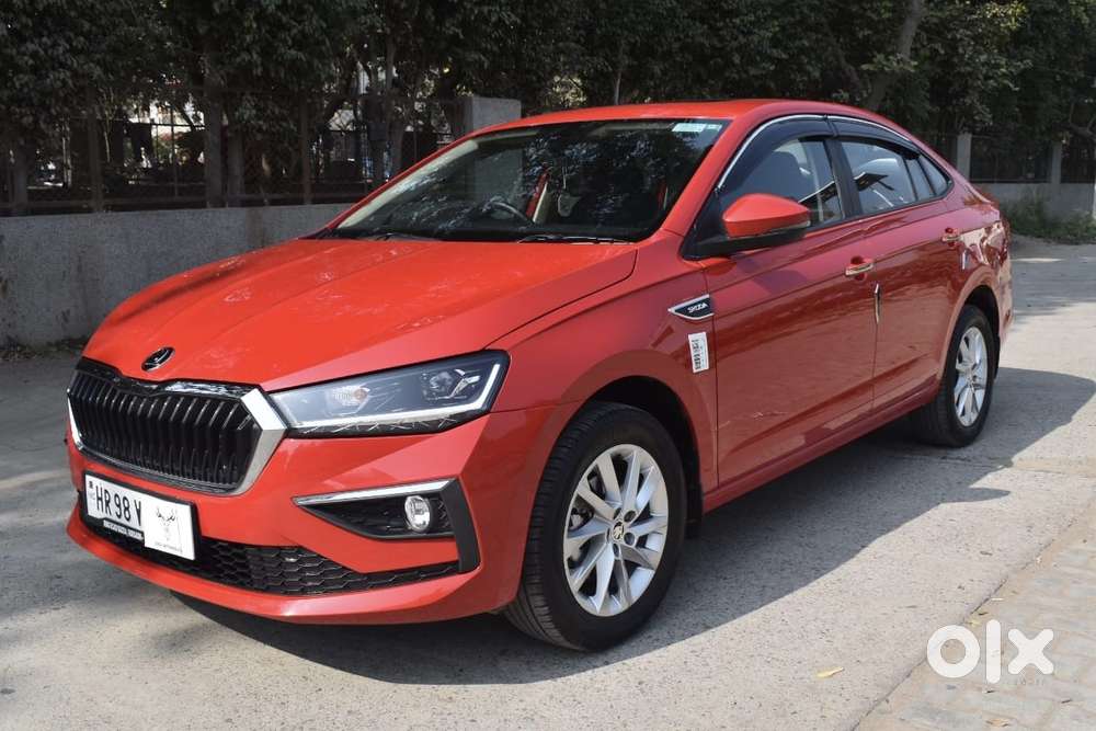 Skoda Slavia 1.0 Tsi Style At, 2025, Petrol