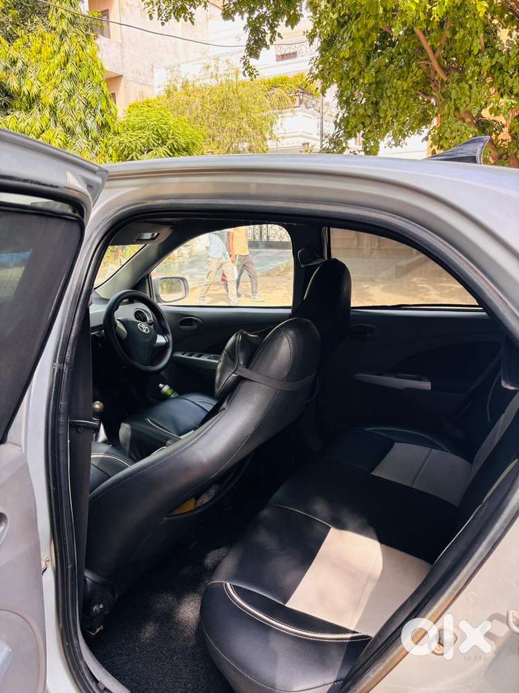 Toyota Etios 2012 Cng & Hybrids 158000 Km Driven