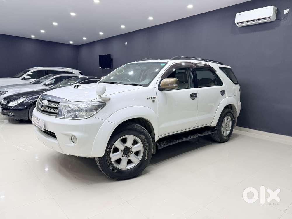 Toyota Fortuner 3.0 4x4 Manual, 2010, Diesel
