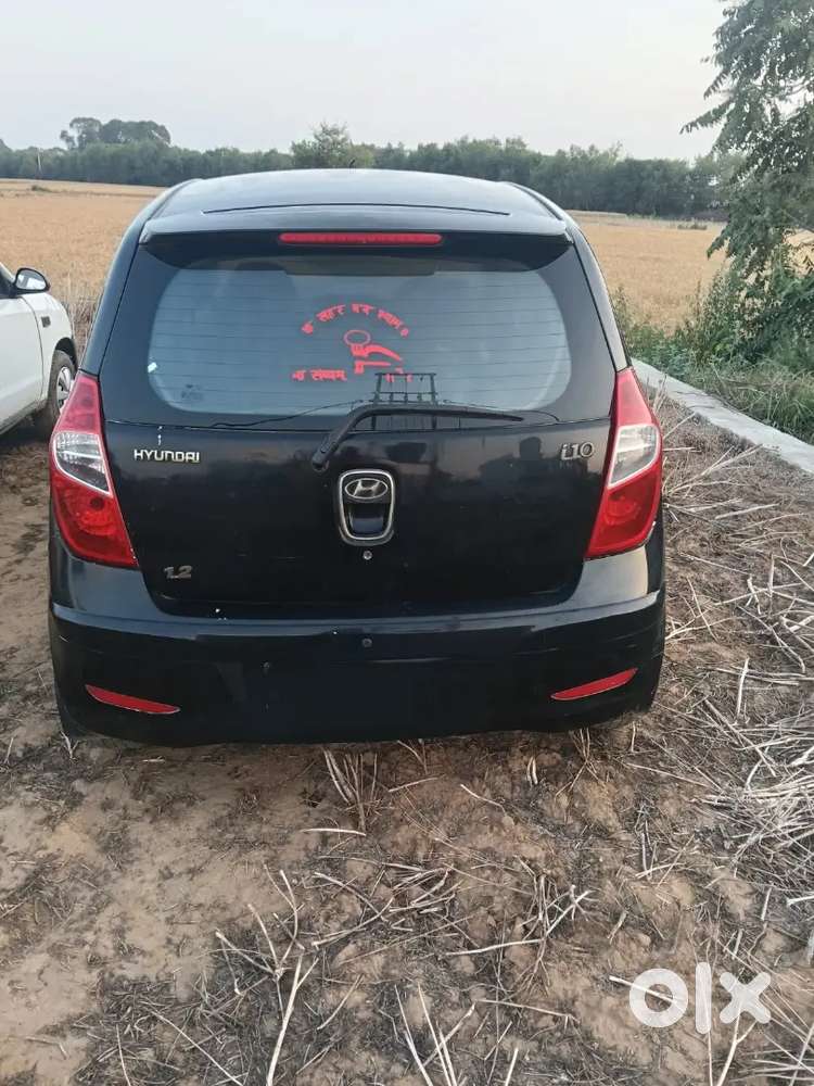 Hyundai I10 2012 Cng & Petrol Good Condition , Cng Company Fitted,