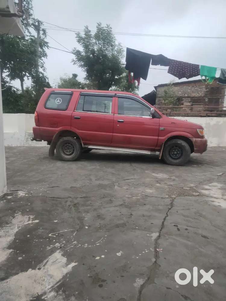 Chevrolet Tavera Neo 2014