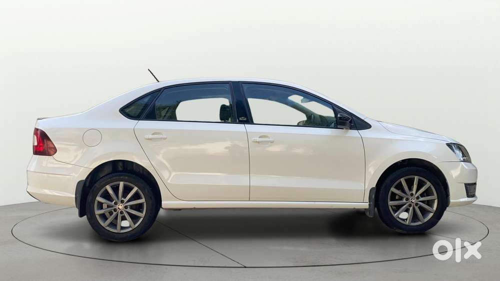 Skoda Rapid 1.6 Mpi At Style, 2019, Petrol