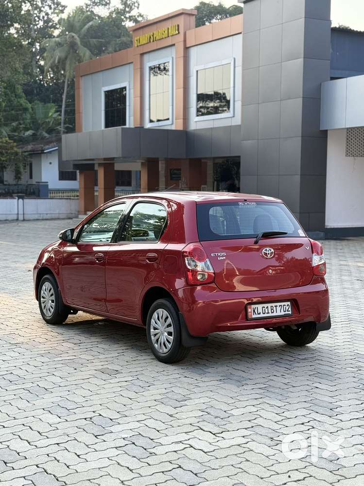 Toyota Etios Liva V, 2015, Petrol