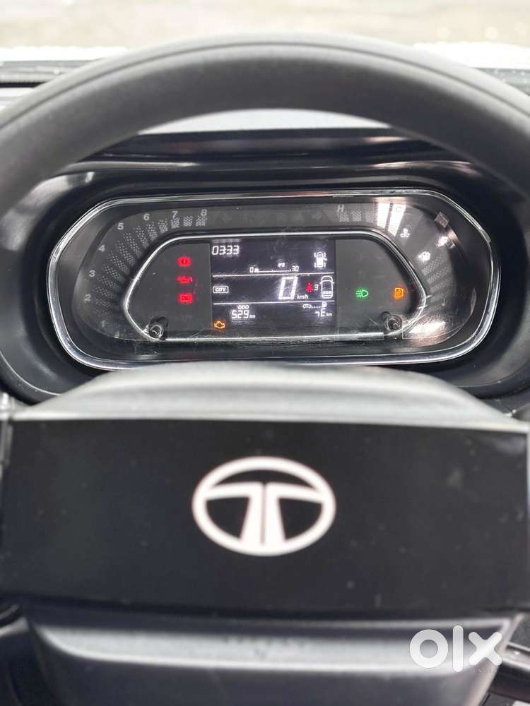 Tata Nexon Smart Plus1.2 Revotron Petrol 5 Mt, 2025, Petrol