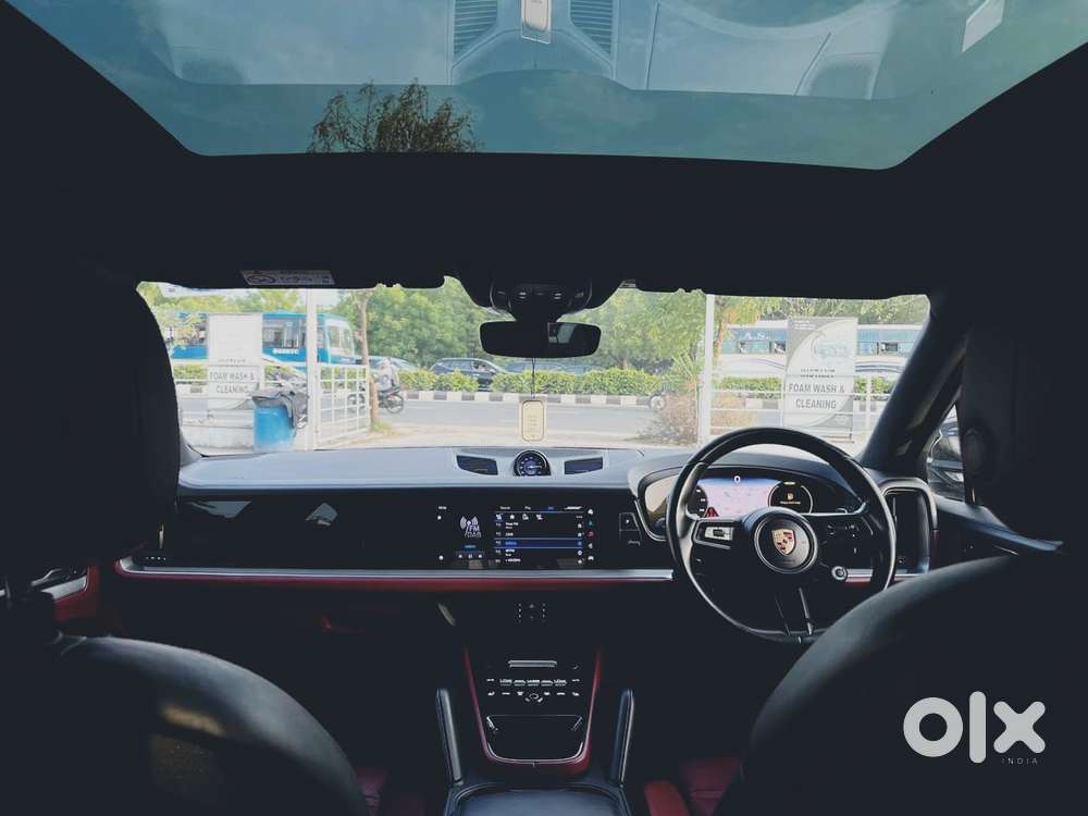 Porsche Cayenne Turbo S, 2024, Petrol