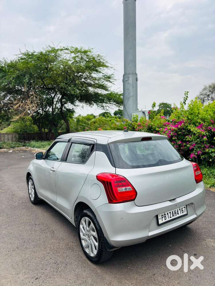 Maruti Suzuki Swift Vxi + Manual, 2022, Petrol