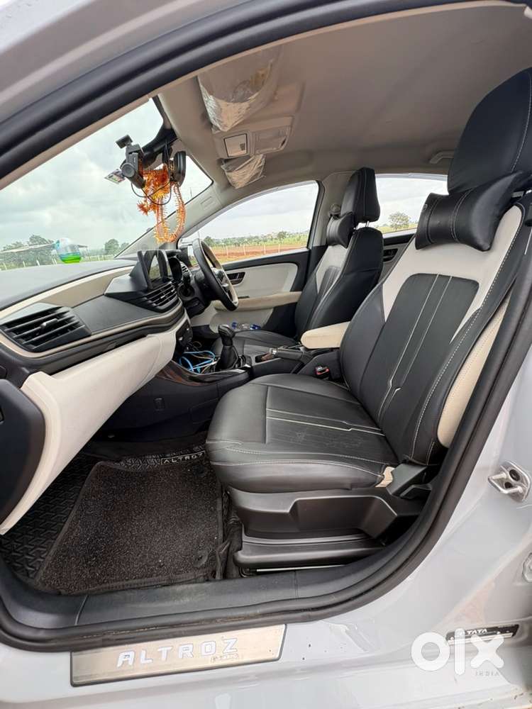 Tata Altroz Creative Petrol Manual 2025