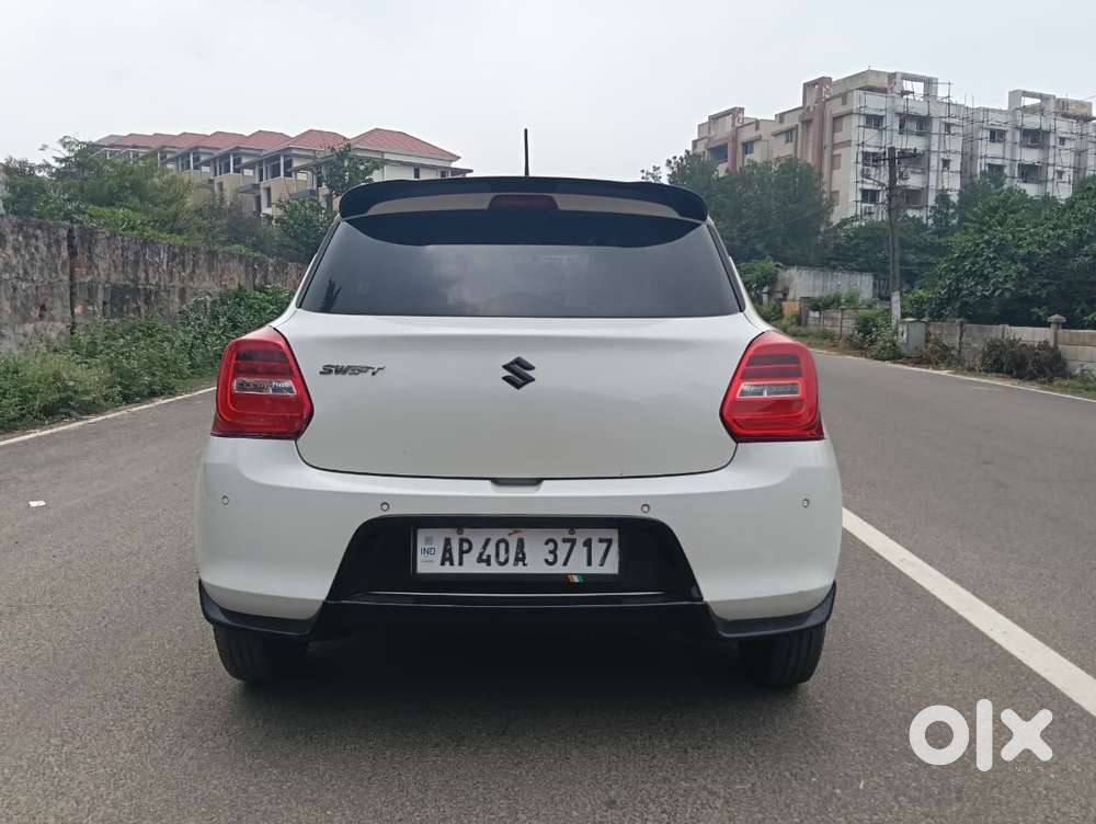 Maruti Suzuki Swift Vxi + Manual, 2023, Petrol