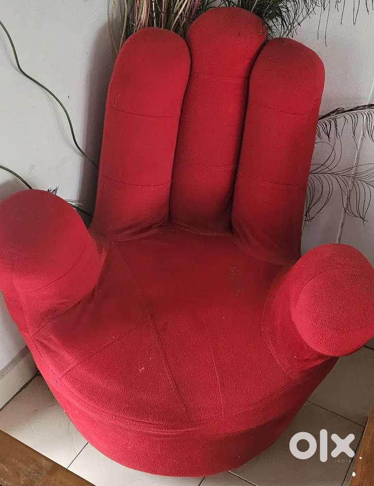 Hand shape sofa in excellent condition Sofa Dining 1824667895