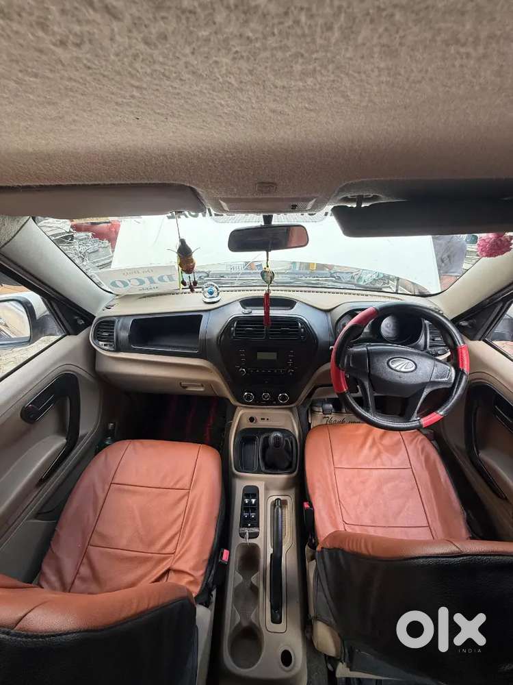 Urgently Sell Mahindra Tuv 300 T6+  2015 With Lifetime Tax