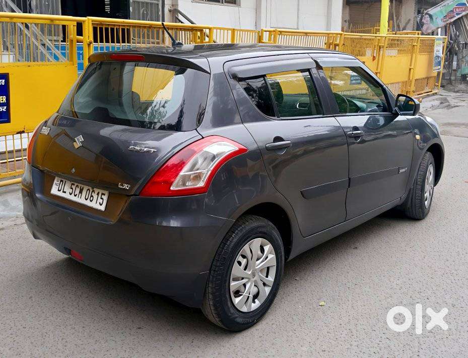 Maruti Suzuki Swift Lxi Optional-o, 2015, Petrol