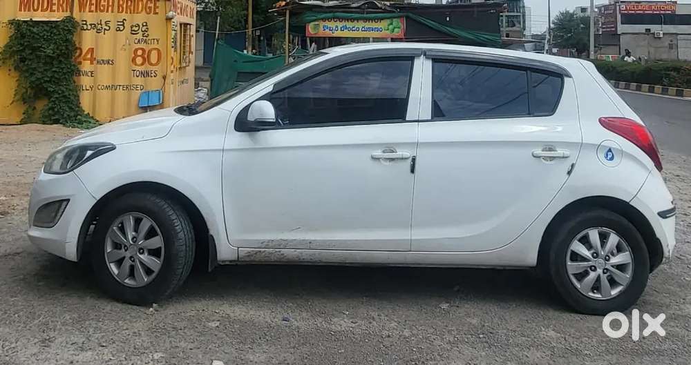 Hyundai I20 Petrol Manual 2013
