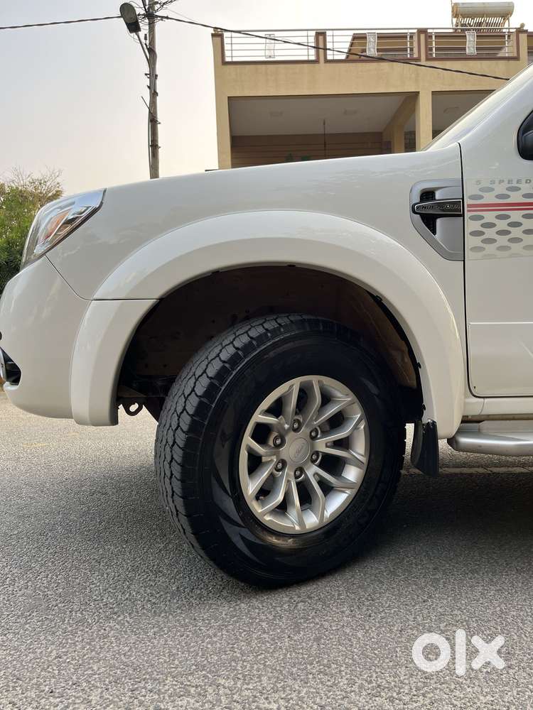 Ford Endeavour 3.2 Titanium At 4x4, 2014, Diesel