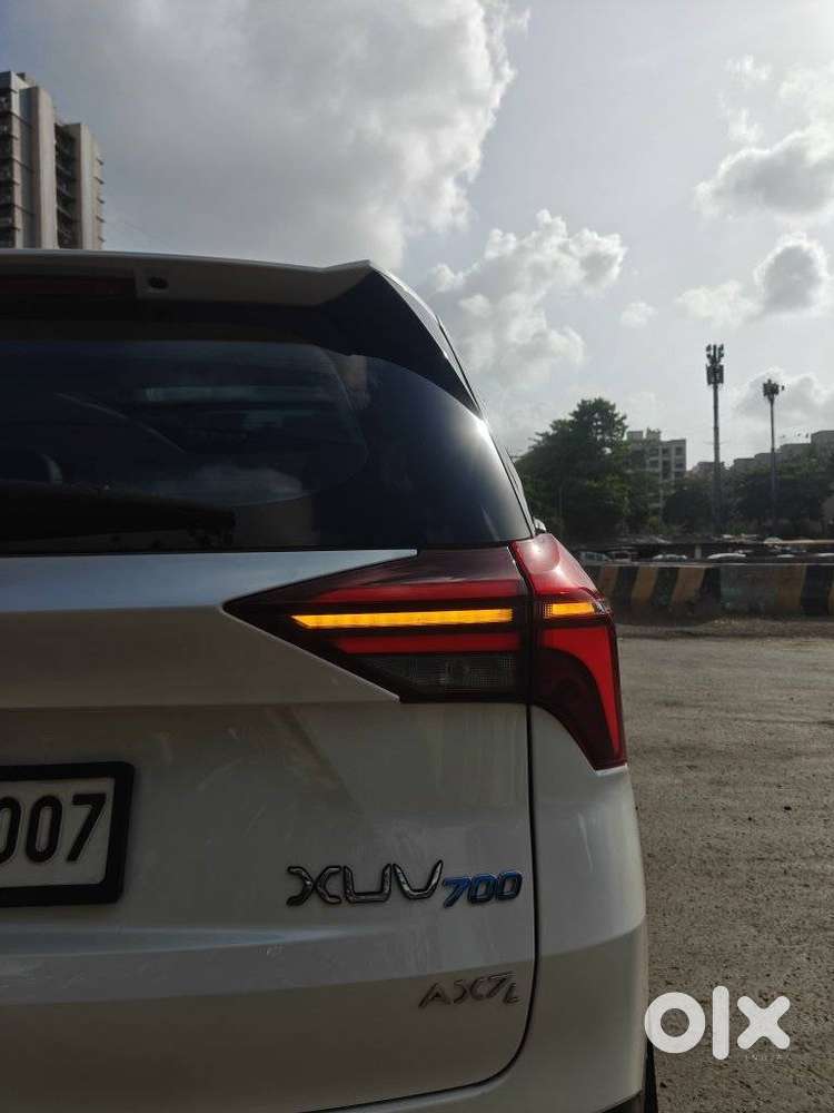 Mahindra Xuv700 2.0 Ax 7 Petrol At Str, 2025, Petrol