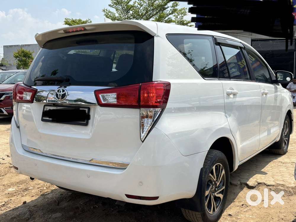 Toyota Innova Crysta 2.4 G Mt, 2017, Diesel