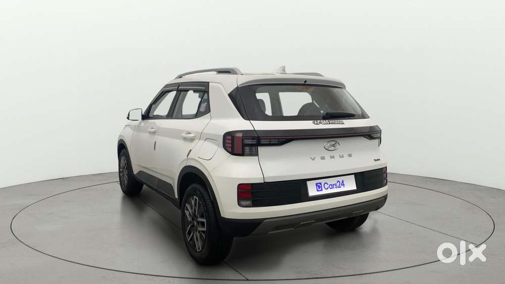 Hyundai Venue 1.0 S (o) Turbo Dct, 2023, Petrol