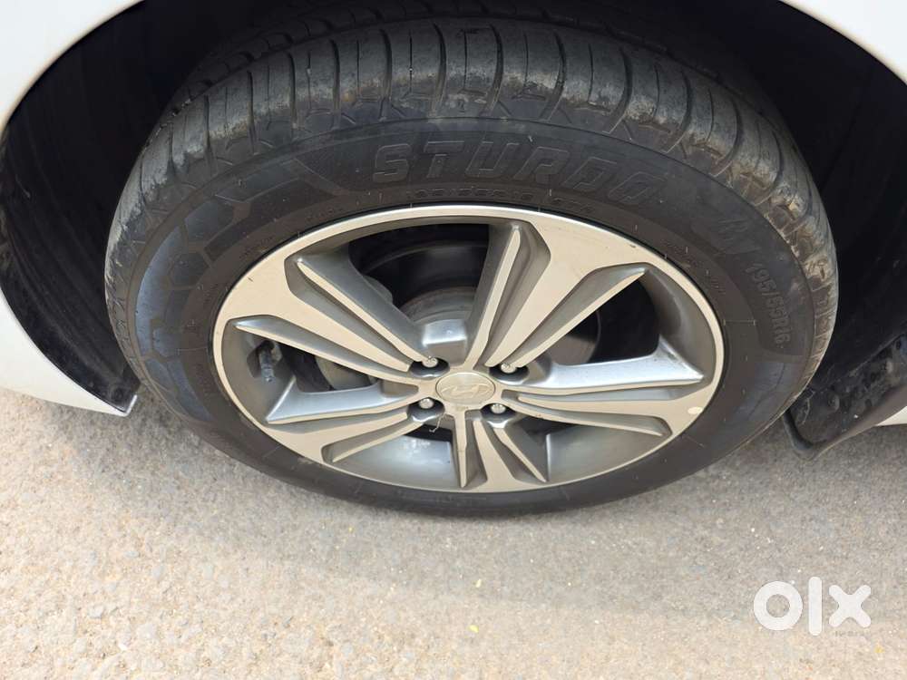 Hyundai Verna 1.6 Sx (o) Vtvt, 2017, Petrol