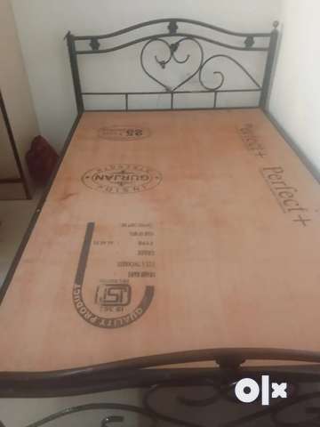 Steel deals bed olx