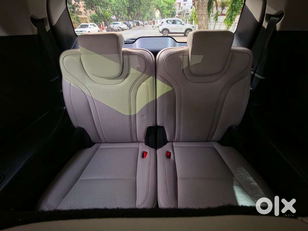 Mahindra Xuv700 2.2 Ax 7 Diesel At Luxury Pack Str, 2023, Petrol