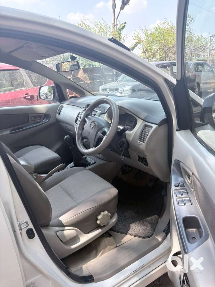 Toyota Innova 2012 Diesel Well Maintained