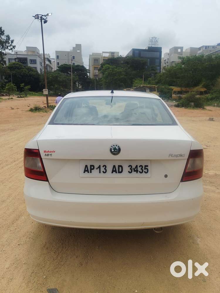 Skoda Rapid 1.6 Mpi Ambition, 2012, Petrol