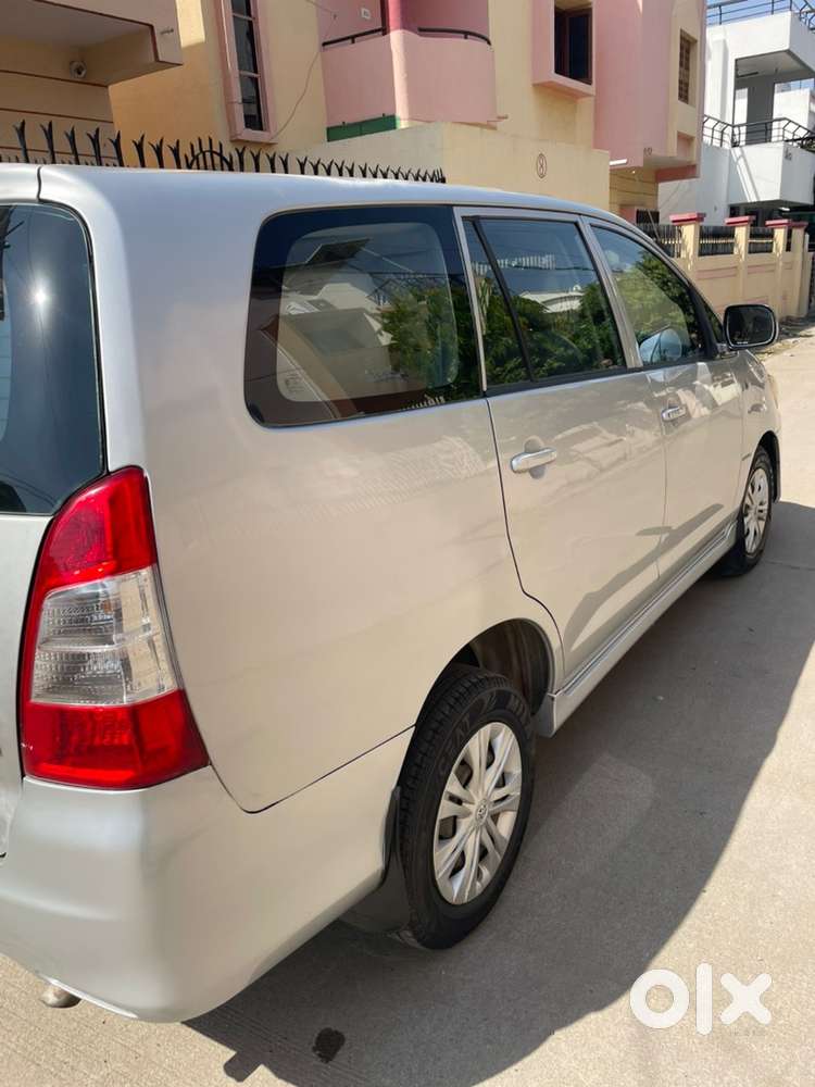 Toyota Innova 2.5 G 2012