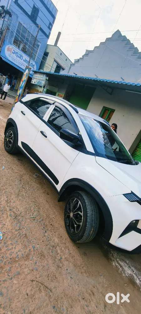 Tata Nexon Smart Plus 2023