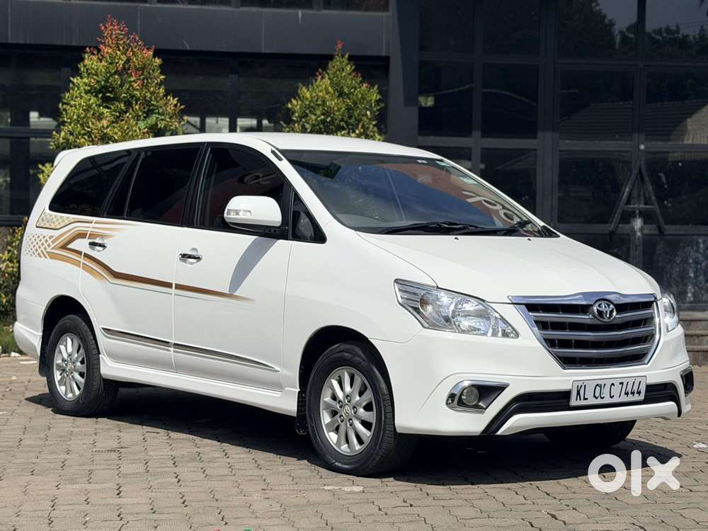 Toyota Innova 2.5 Zx 7 Str Bs-iv, 2014, Diesel