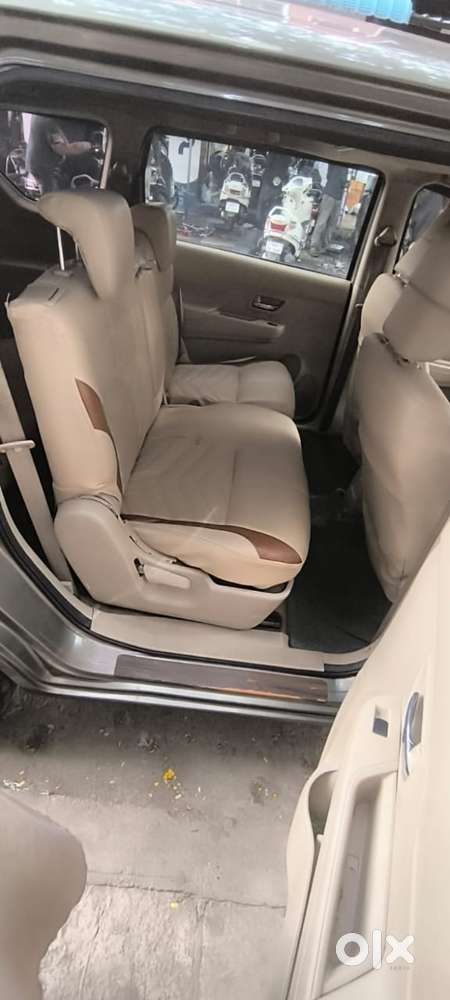 Maruti Suzuki Ertiga 1.4 Vxi Cng Anniversary Edition, 2021, Cng & Hy..