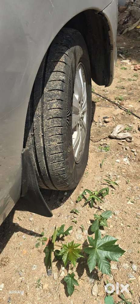 Toyota Innova Diesel 7 2011 With Manual Transmission