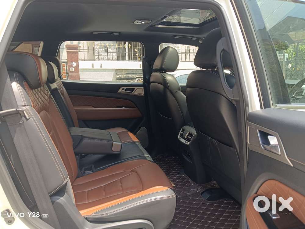 Mahindra Alturas G4 4x4 At, 2019, Diesel