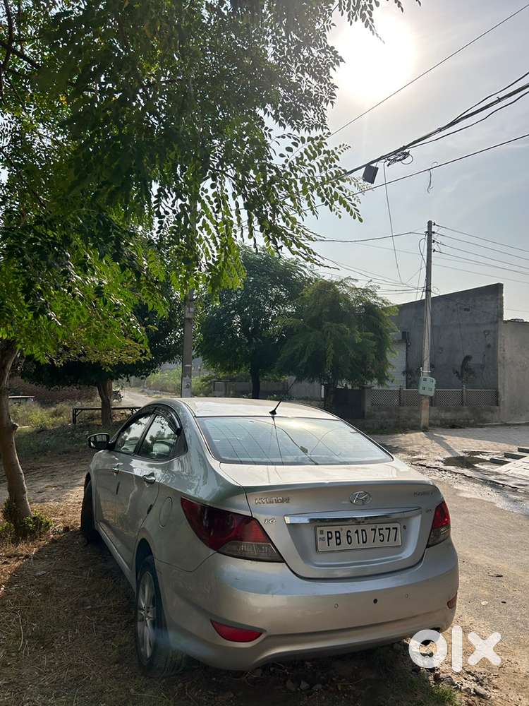 Hyundai Fluidic Verna 2012